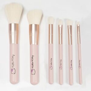 Hello Kitty® "The Core" 6-PC BRUSH SET